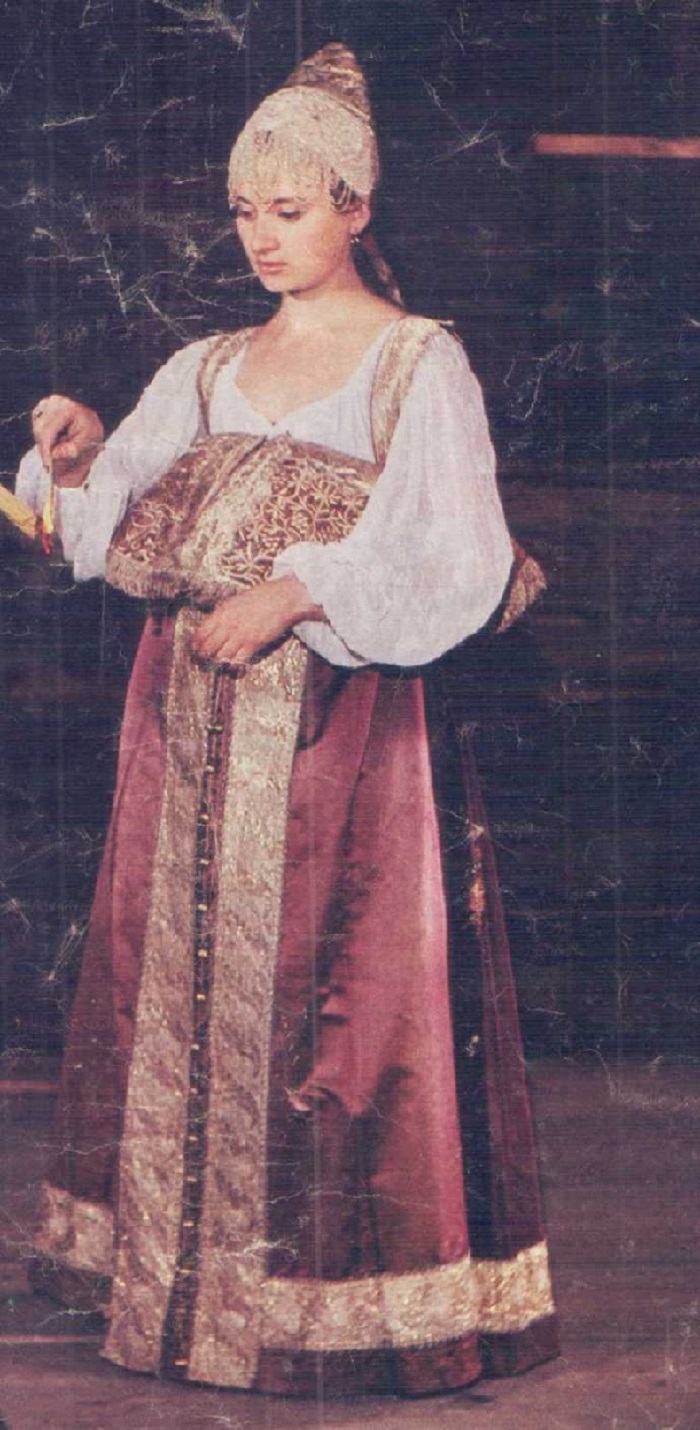 Женщина-свет-дома-01