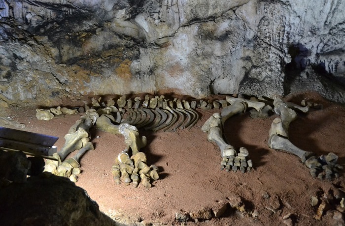 Пещера-Эмине-Баир-Хосар-01