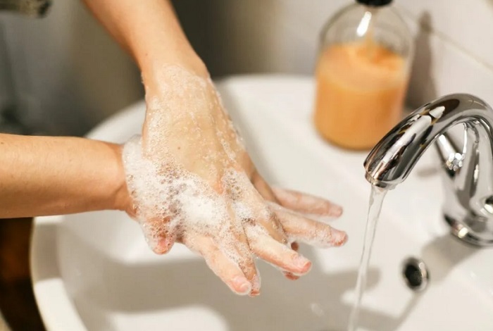 Правильное-мытьё-рук-пять-советов-02
